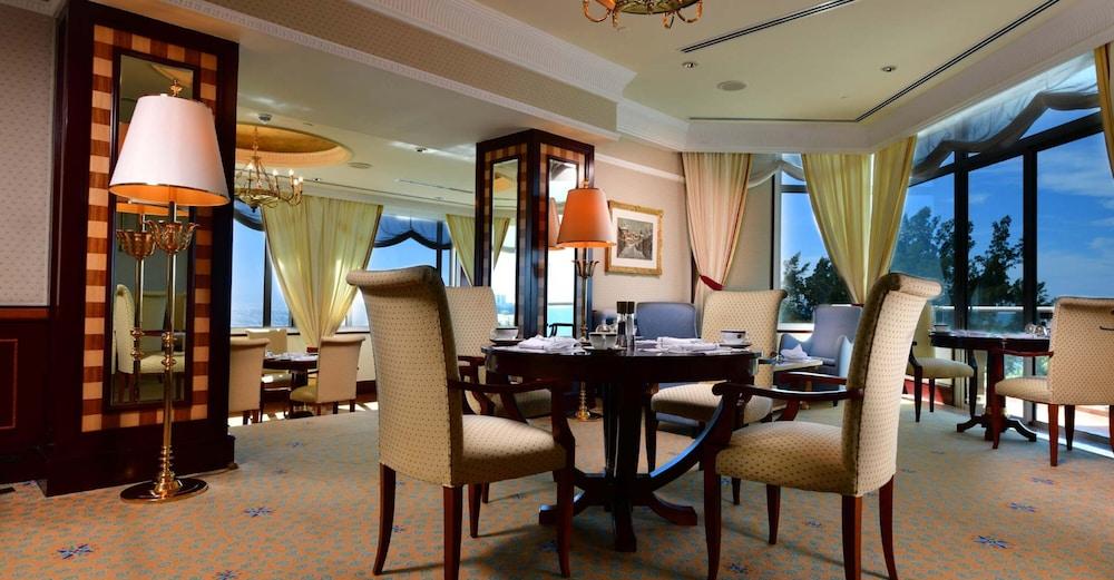 Empire Hotel And Country Club Brunei Bandar Seri Begawan Ngoại thất bức ảnh